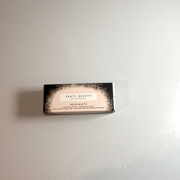 Fenty Beauty Invisimatte Blotting Paper